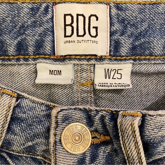 BDG 25 (0 US) Mom Jeans Urban Outfitters High Rise Frayed Hems Women’s - Picture 8 of 13